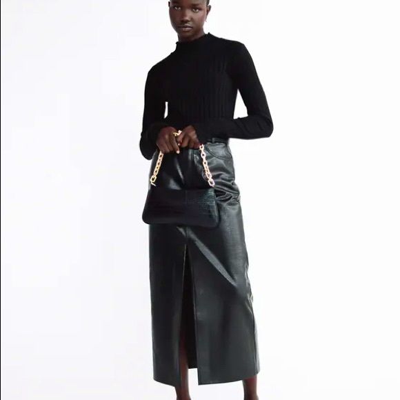 Zara Mock Neck Long Sleeve - Picture 1 of 3